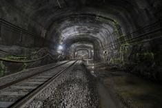 REM : la complexité des travaux dans le tunnel Mont-Royal bouscule les échéanciers. Crédit : REM